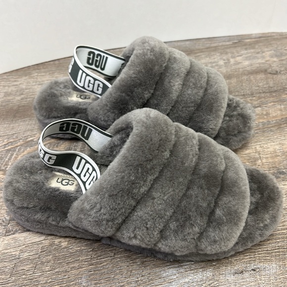 SOLD IN STORE NEW UGG Fluff Yeah Grey Sheepskin Slide Slippers Size 9 - Picture 3 of 9